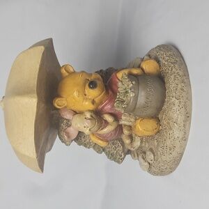 Disney Pooh & Piglet "Rainy Day Pooh" Henri Studio Inc Heavy Resin T15